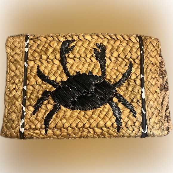 Felix Rey Handbags - Felix Ray Straw Crab Clutch